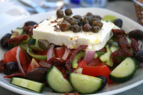 Greek-Salad-in-Santorini,-Greece